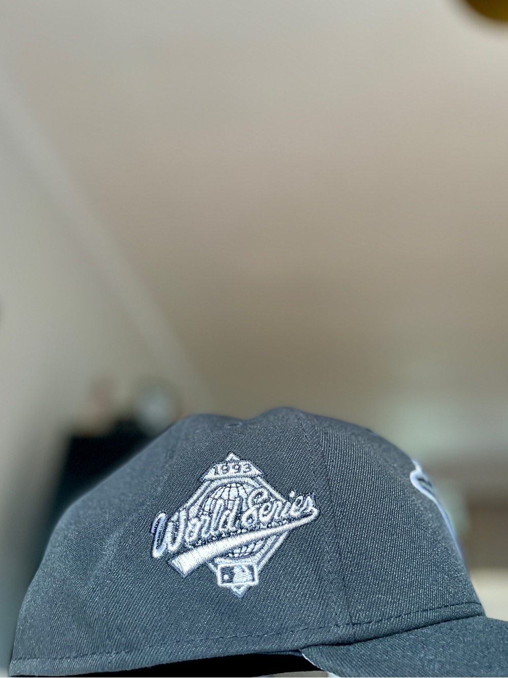 Sold Out Black/White Toronto Blue Jays 1993 World Series Patch 59FIFY Fitted Cap - Picture 3 of 6